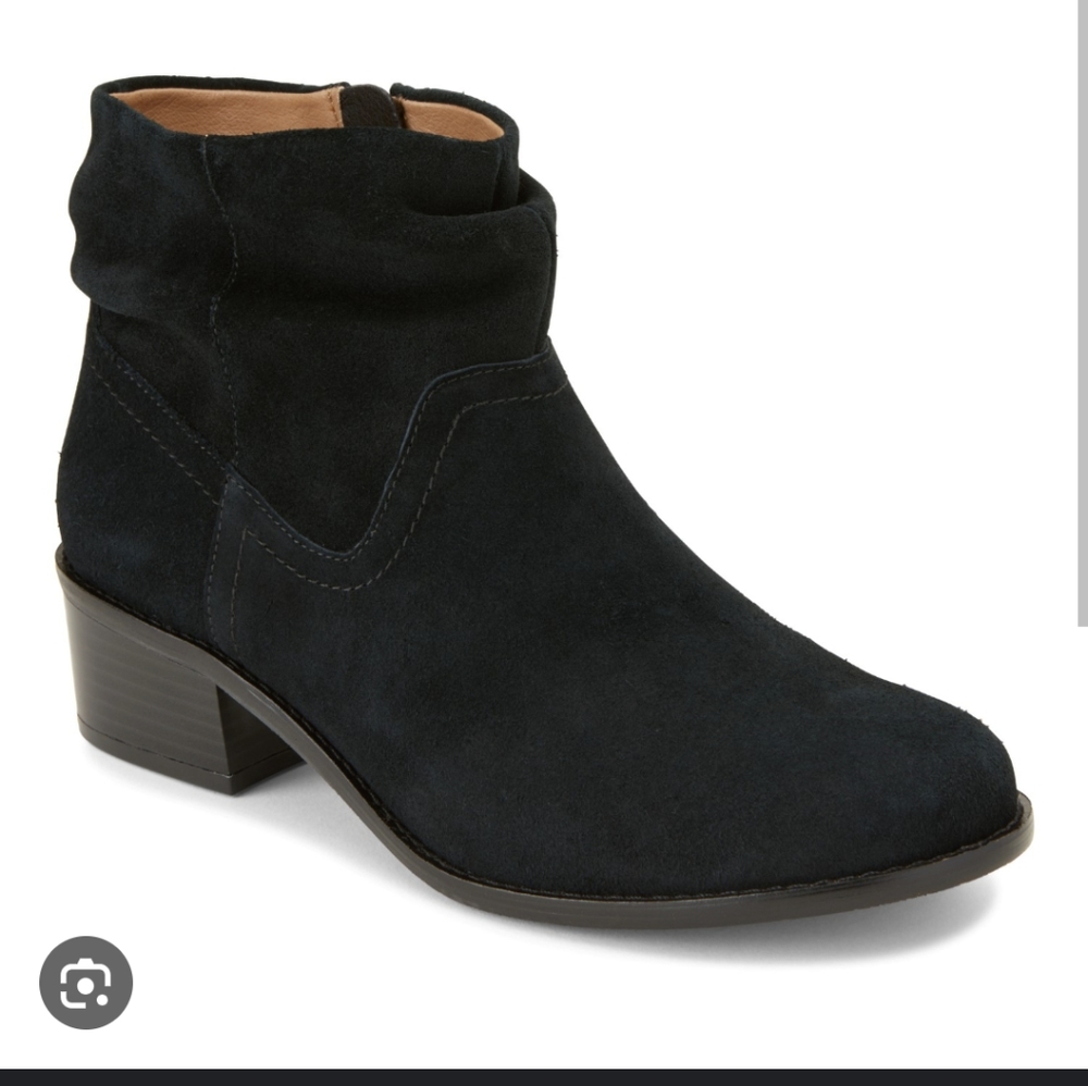 Vionic Kanela Black Size 8 wide weather resistant boots